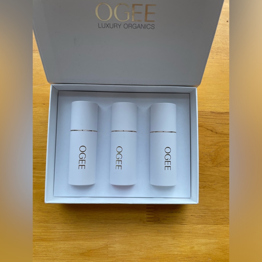 OGEE Luxury Organics Bronzer & Contour Trio — White